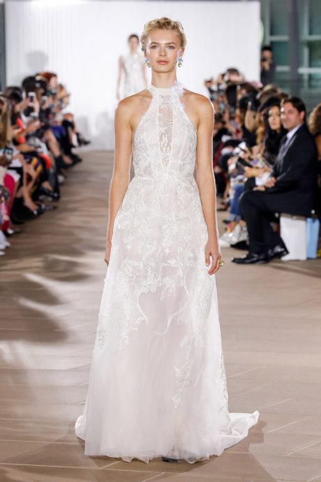 wedding-dresses-runway-2020-45_5 Wedding dresses runway 2020