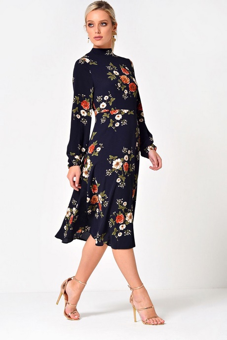 floral-midi-dress-with-sleeves-03_2 Floral midi dress with sleeves