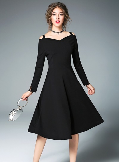 plain-black-dress-with-sleeves-30_8 Plain black dress with sleeves