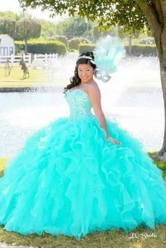 quinceanera-dresses-colors-56_17 Quinceanera dresses colors