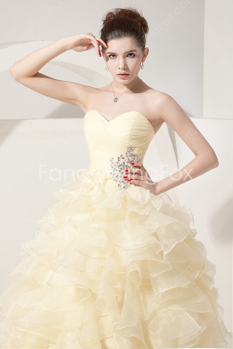 quinceanera-dresses-in-champagne-color-52_18 Quinceanera dresses in champagne color