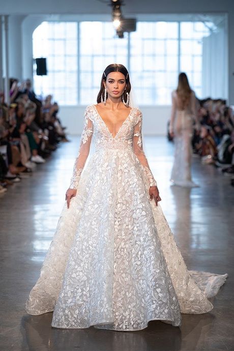 runway-wedding-dresses-2020-53_17 ﻿Runway wedding dresses 2020