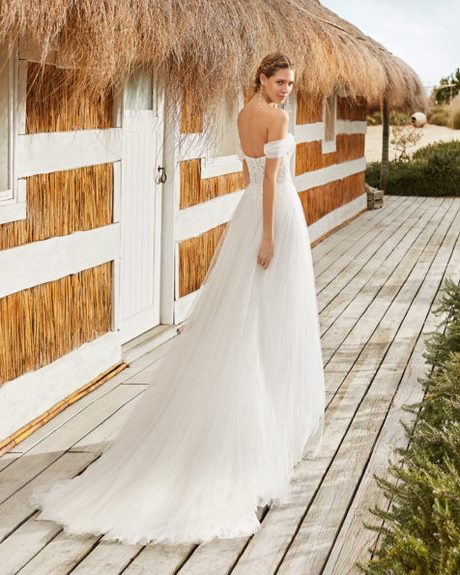 beach-wedding-dresses-2021-92_7 Beach wedding dresses 2021
