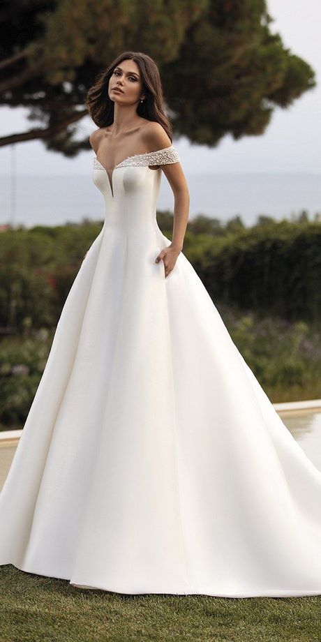 best-bridal-gowns-2021-82_12 Best bridal gowns 2021