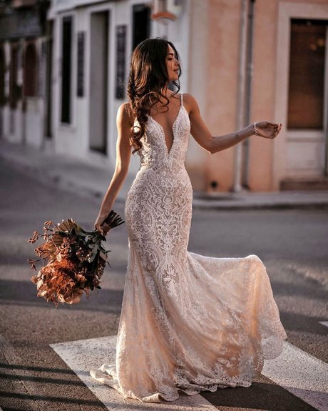 best-bridal-gowns-2021-82_13 Best bridal gowns 2021