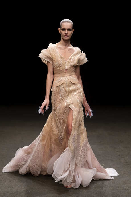 couture-gowns-2021-16_12 Couture gowns 2021