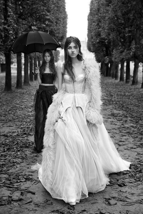 wedding-dresses-by-vera-wang-2021-26_12 Wedding dresses by vera wang 2021