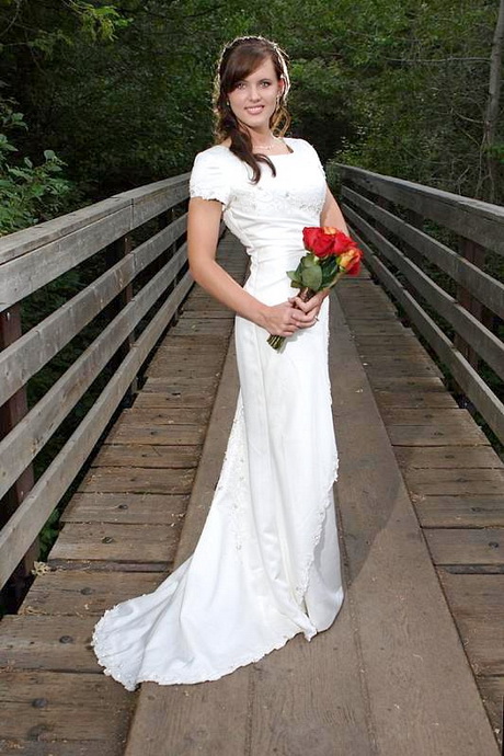 girl in wedding dress on dating sites