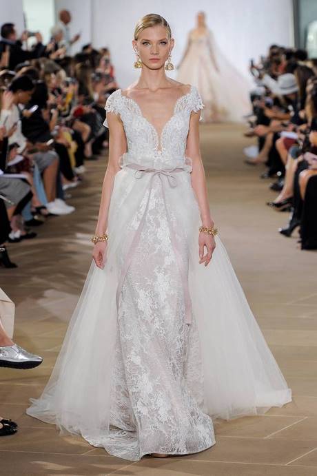 fall-2019-bridal-gowns-40_13 Fall 2019 bridal gowns