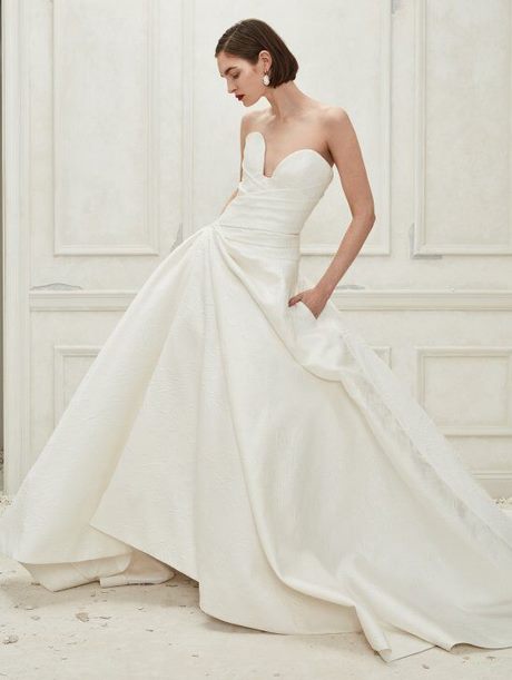 fall-2019-bridal-gowns-40_3 Fall 2019 bridal gowns