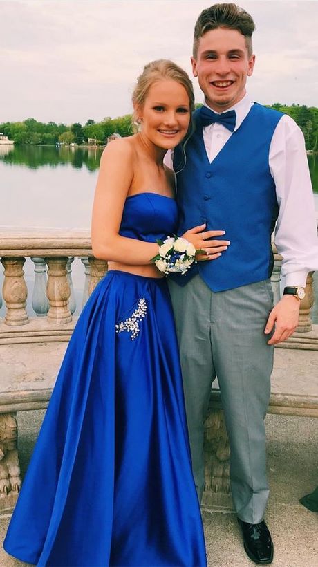 prom-dresses-2019-royal-blue-94_14 Prom dresses 2019 royal blue