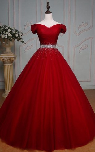 red-15-dresses-2019-00_15 Red 15 dresses 2019