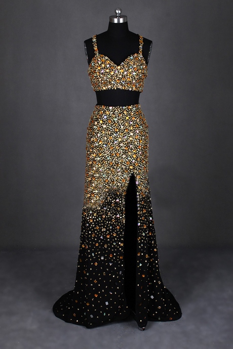 two-piece-black-and-gold-prom-dress-58_19 Two piece black and gold prom dress