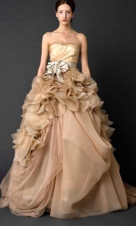 vera-wang-classic-wedding-gowns-56 Vera wang classic wedding gowns