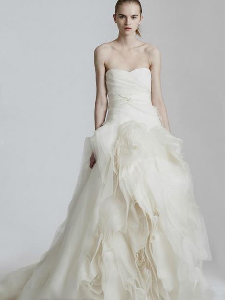 vera-wang-strapless-wedding-dress-35_18 Vera wang strapless wedding dress