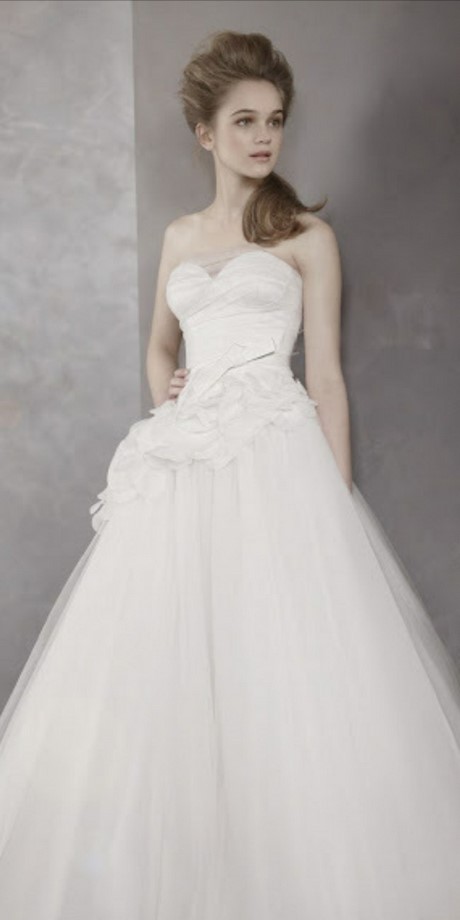 vera-wang-white-ball-gown-52_8 Vera wang white ball gown