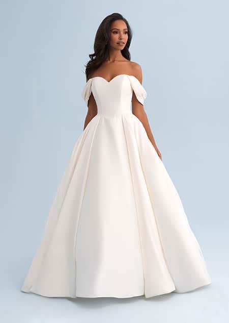 wedding-dress-designs-2023-94_5 Wedding dress designs 2023