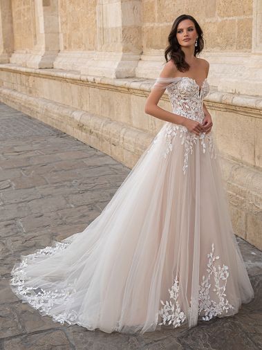 wedding-dresses-2023-lace-29_15 Wedding dresses 2023 lace