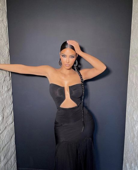 kim-kardashian-black-dress-2022-67_2 Kim kardashian black dress 2022