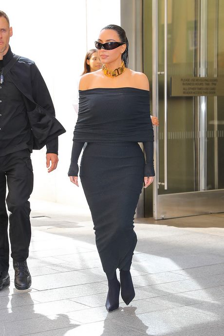 kim-kardashian-black-dress-2022-67_3 Kim kardashian black dress 2022