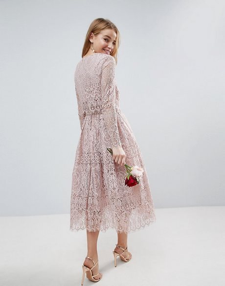 midi-lace-dress-with-sleeves-54_10 Midi lace dress with sleeves