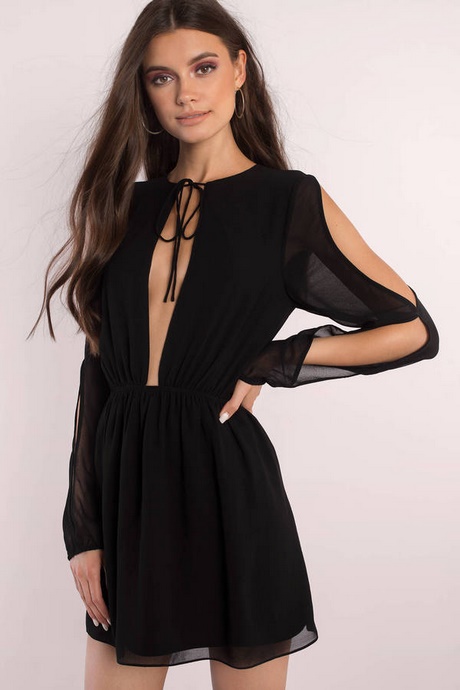 black-skater-dress-with-sleeves-38_15 Black skater dress with sleeves