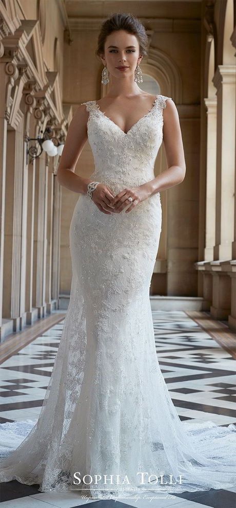 lace-fit-and-flare-wedding-dress-28_4 Lace fit and flare wedding dress