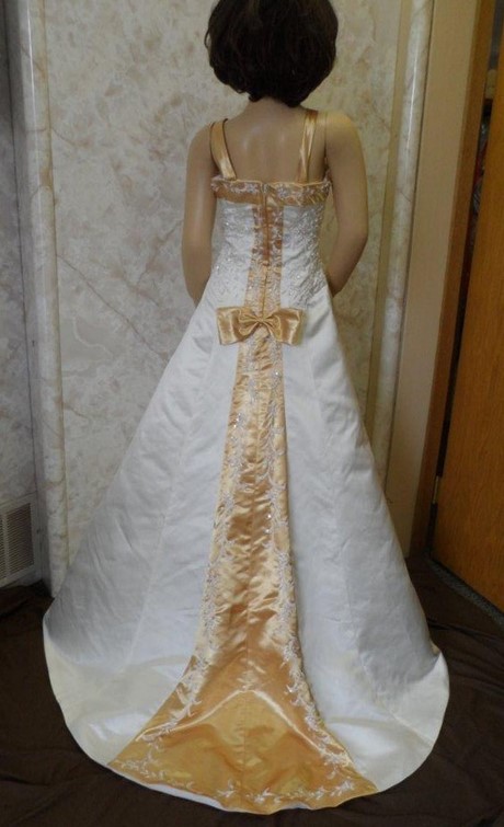 white-and-gold-flower-girl-dresses-06_10 White and gold flower girl dresses