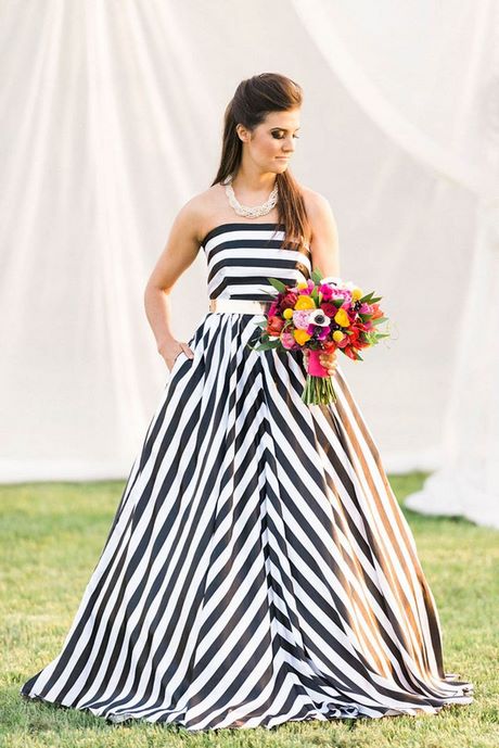 black-and-white-striped-wedding-dress-01_17 Black and white striped wedding dress