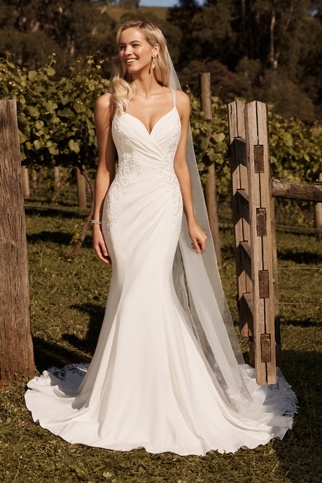 strapless-fit-and-flare-wedding-dress-84 Strapless fit and flare wedding dress