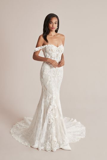 strapless-fit-and-flare-wedding-dress-84_12 Strapless fit and flare wedding dress