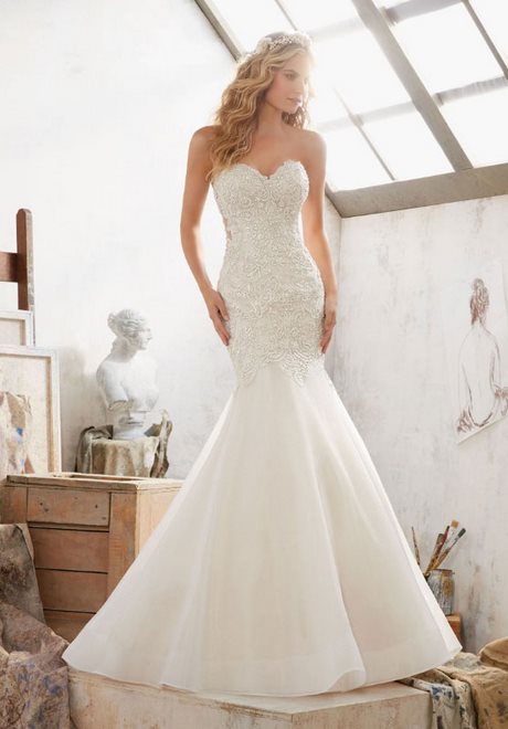 strapless-fit-and-flare-wedding-dress-84_19 Strapless fit and flare wedding dress