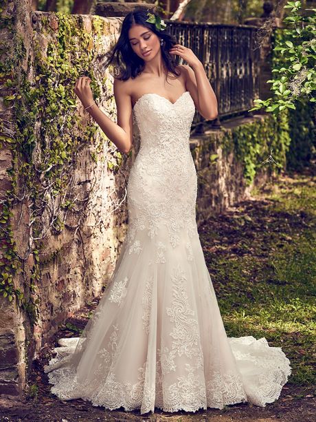 strapless-fit-and-flare-wedding-dress-84_9 Strapless fit and flare wedding dress