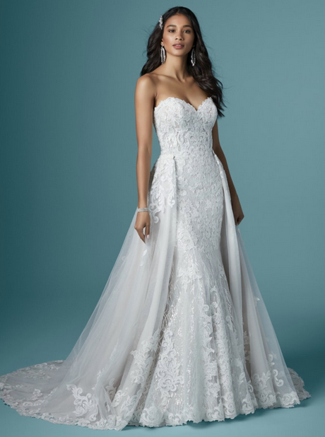 simple-elegant-wedding-dresses-2022-90 Simple elegant wedding dresses 2022