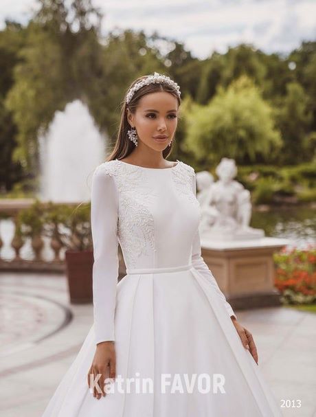simple-elegant-wedding-dresses-2022-90_15 Simple elegant wedding dresses 2022