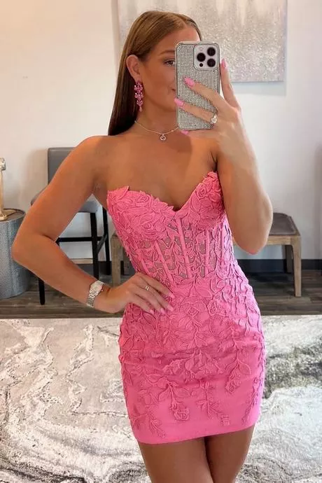 bodycon-homecoming-dresses-2023-17_3-14 Bodycon homecoming dresses 2023