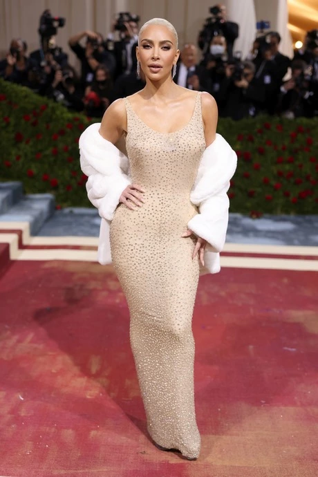 kim-kardashian-red-carpet-dress-2023-64_7-12 Kim kardashian red carpet dress 2023