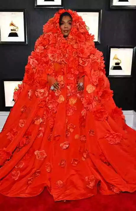 rihanna-red-dress-grammys-2023-90_10-2 Rihanna red dress grammys 2023