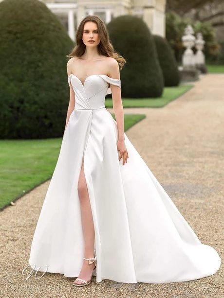 satin-wedding-gowns-2023-87_3-14 Satin wedding gowns 2023