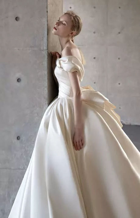 satin-wedding-gowns-2023-87_6-17 Satin wedding gowns 2023