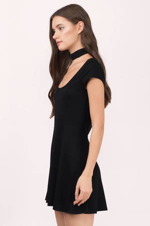 black-skater-dress-short-sleeve-65_4 Black skater dress short sleeve