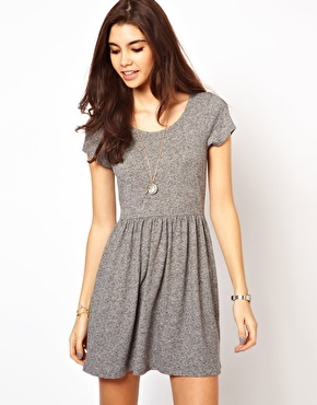 skater-dress-with-short-sleeves-45_15 Skater dress with short sleeves