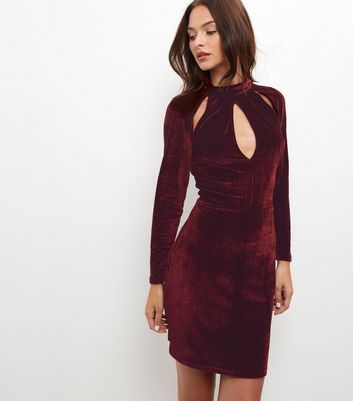 burgundy-velvet-long-sleeve-dress-36_16 Burgundy velvet long sleeve dress