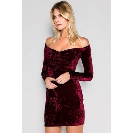 red-long-sleeve-velvet-dress-35 Red long sleeve velvet dress