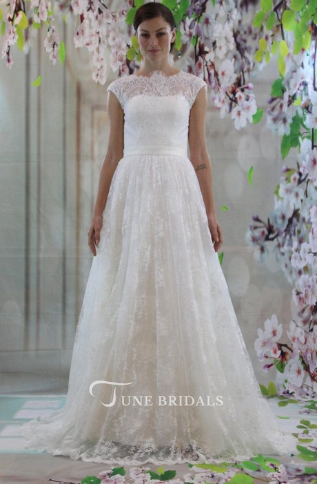 a-line-lace-wedding-dress-with-sleeves-48_13 A line lace wedding dress with sleeves