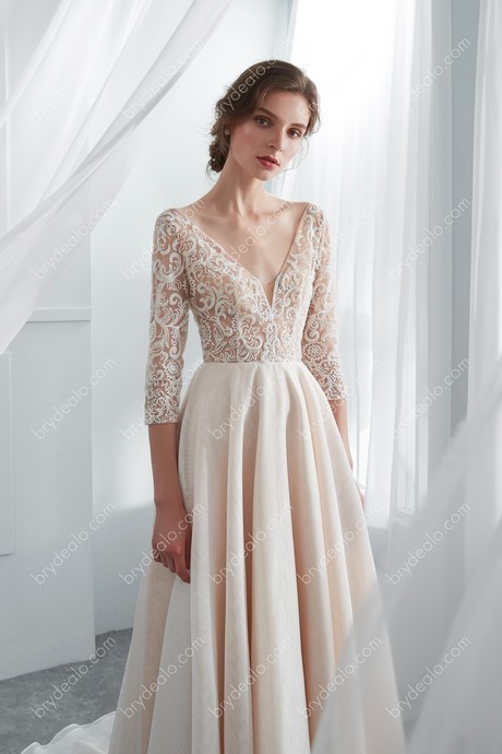 a-line-lace-wedding-dress-with-sleeves-48_5 A line lace wedding dress with sleeves