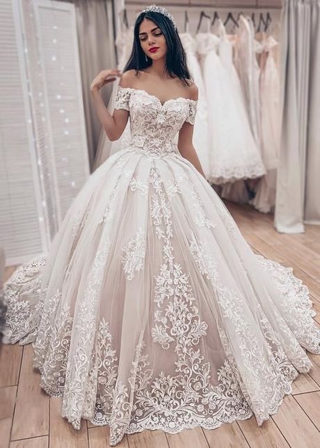 ball-gown-lace-wedding-dresses-67_6 Ball gown lace wedding dresses