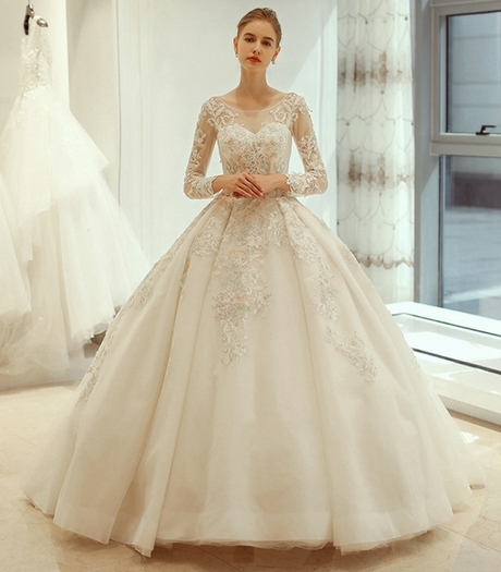 details-of-lace-wedding-gown-designs-05_3 Details of lace wedding gown designs