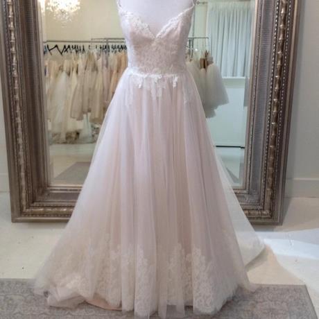english-lace-wedding-dresses-82_14 English lace wedding dresses