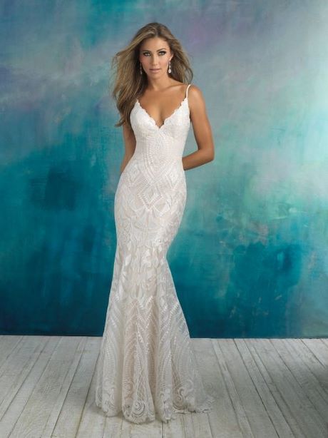 fitted-lace-wedding-dress-with-straps-68_4 Fitted lace wedding dress with straps